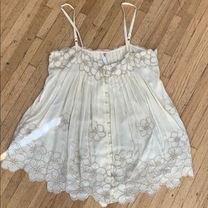 Woman’s hobo shirt
